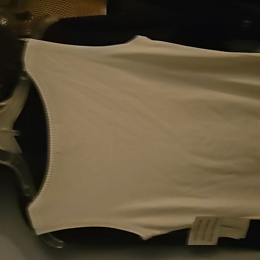 SWEATERWORKS sleeveless top - Picture 3 of 7
